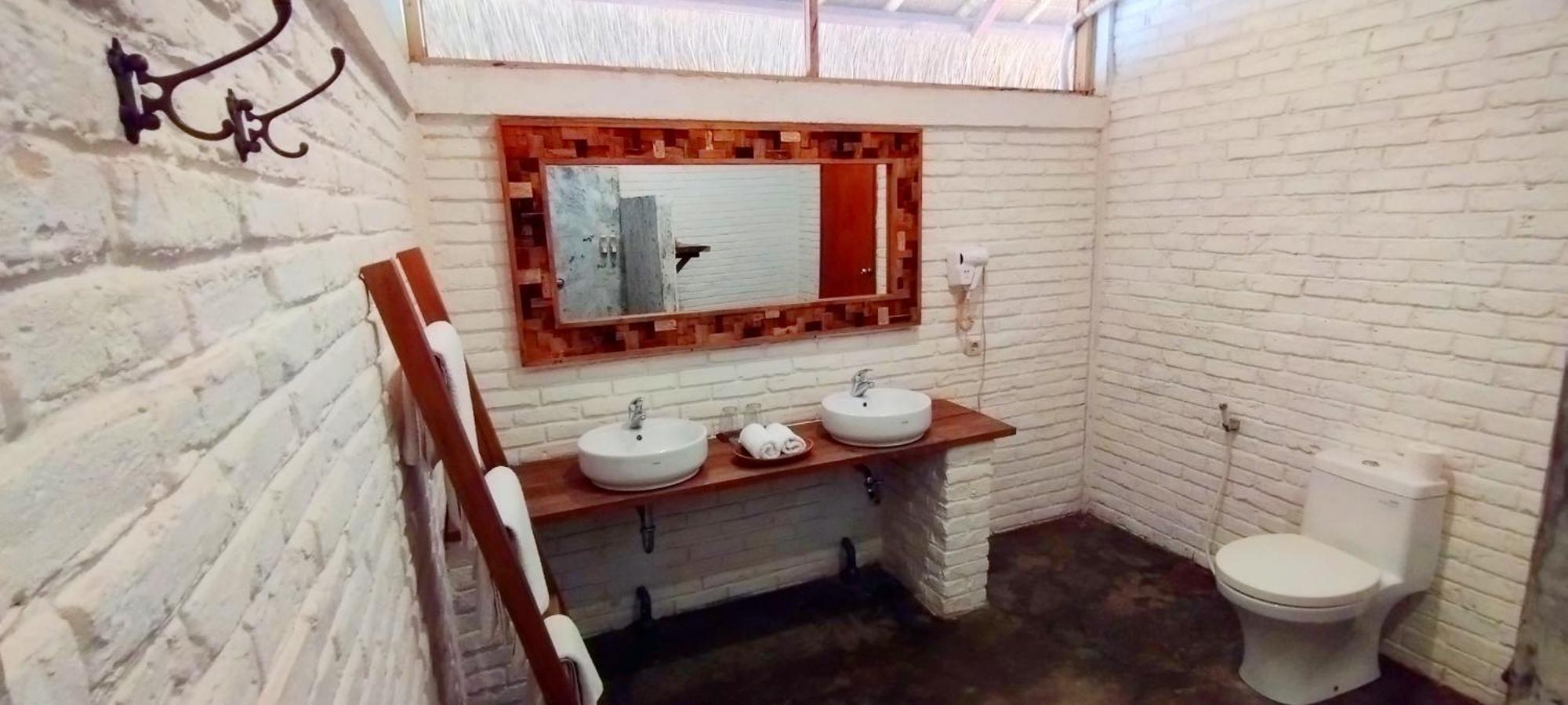 Amrita Maumere Resort Luaran gambar
